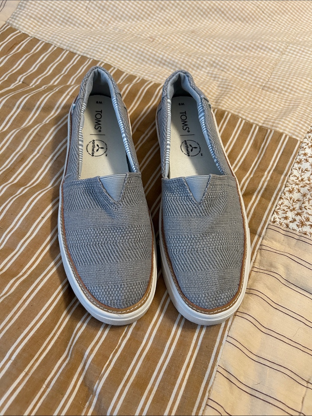 Tom’s earthwise Parker drizzle grey slip ons size w9